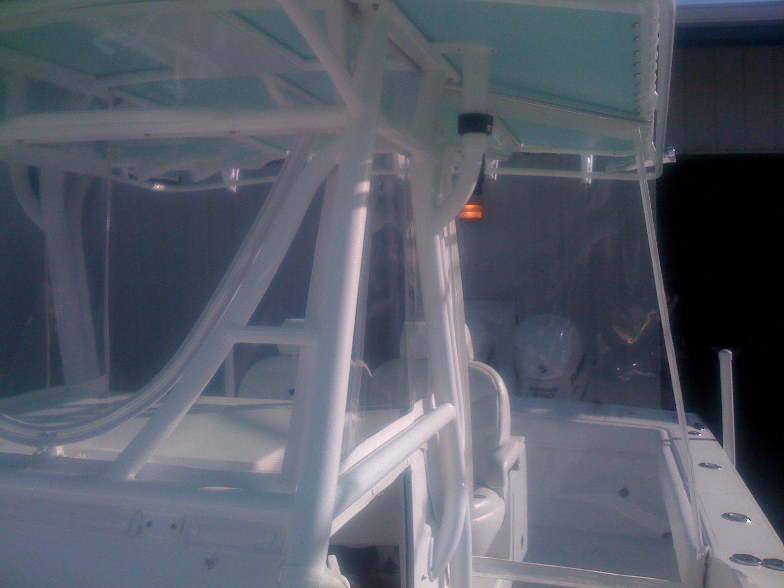 3 SIDE ENCLOSURE